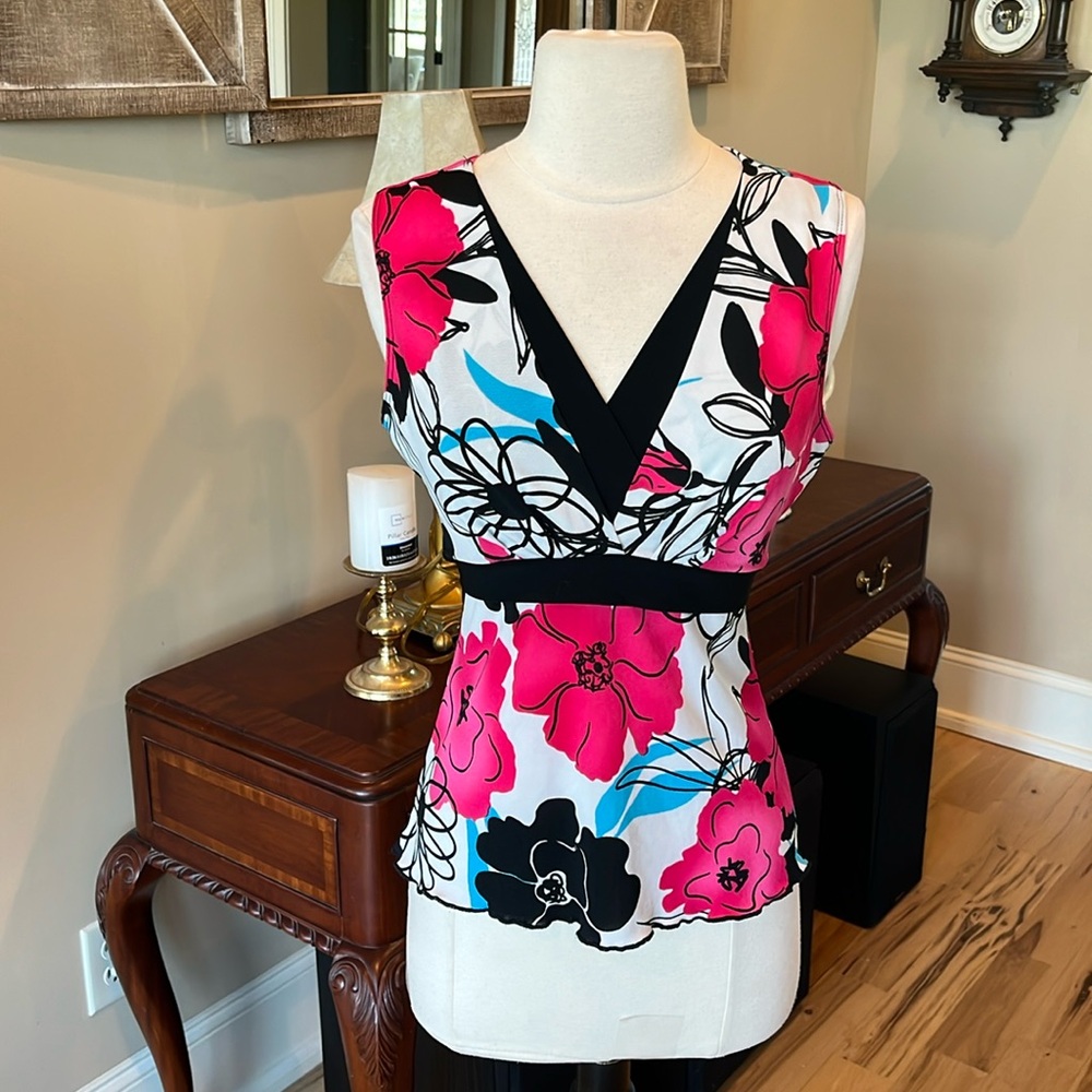 Bright Bold white black pink silky floral top sleeveless
